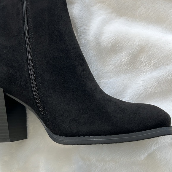 Black suede ankle boots, size 9 - Picture 7 of 8